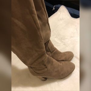 3/$15💥STEVE MADDEN HIGH BOOTS